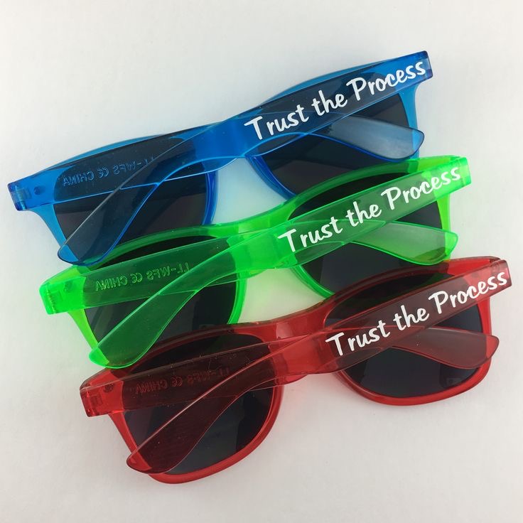	Custom Logo Sunglasses