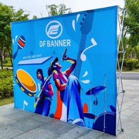 Display with Velcro System – Foldable Trade Show Wall |...