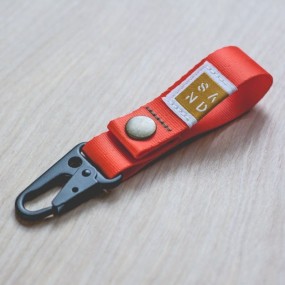 Custom Short Lanyards & Keychains with Carabiner – Pers...